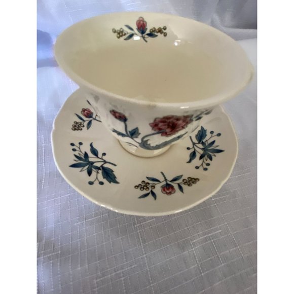 Wedgwood Williamsburg Potpourri Footed Tea Cup with Saucer - Picture 9 of 10